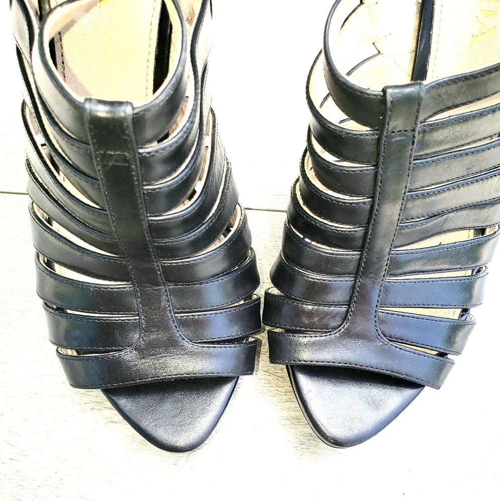 ⭐HP 11/23⭐Prada platform cage stilettos sz 7 - Picture 8 of 8